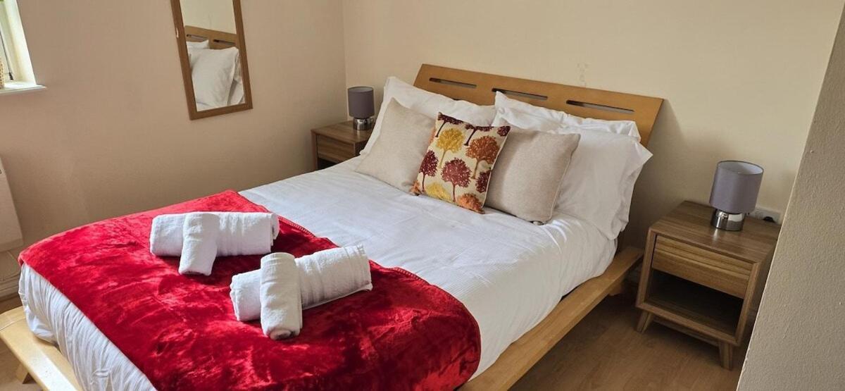 Apartment Sav Two Bed Flat Uxbridge